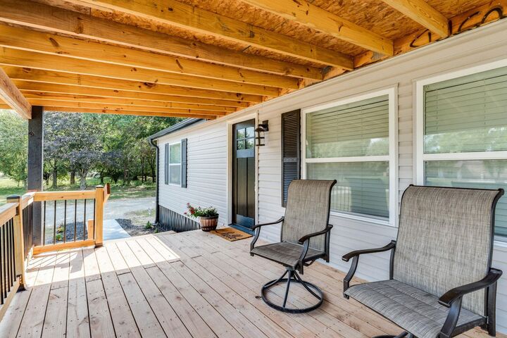 Property Photo:  9735 S Laura St  KS 67060 