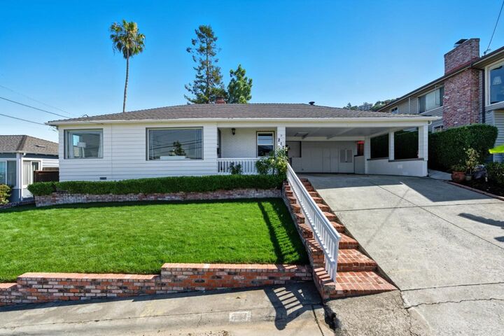 Property Photo: 217 West 40th Avenue CA 94403