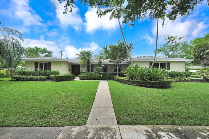 8570 SW 155th Ter  Palmetto Bay FL 33157 photo