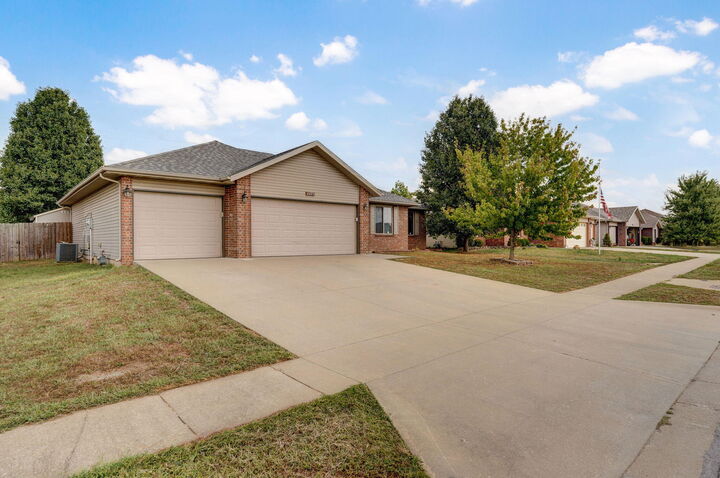 Property Photo:  4407 W Nicholas Street  MO 65802 