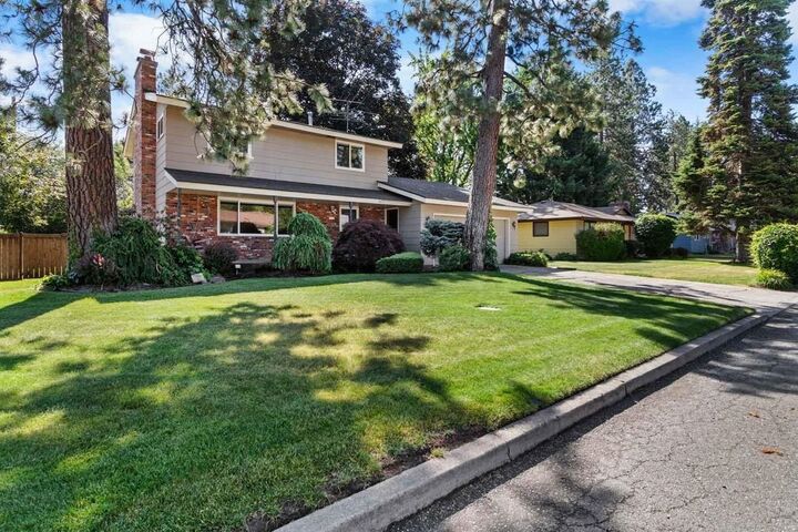 Property Photo:  9518 N Normandie St  WA 99218 