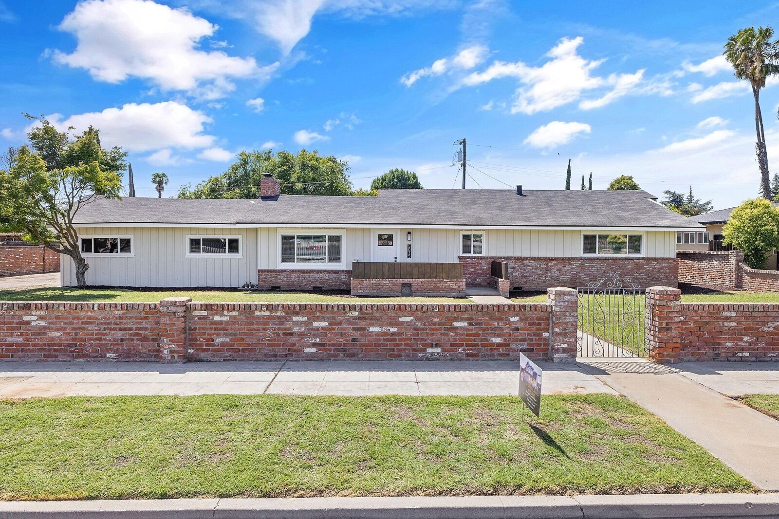 Property Photo: 5075 N College Avenue CA 93704