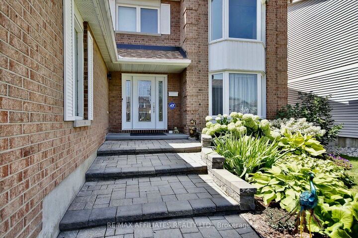 Property Photo:  560 Falwyn Crescent  ON K4A 2A4 