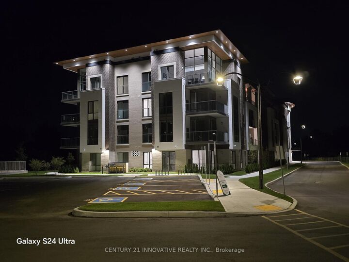 Photo de la propriété:  385 Arctic Red Drive N 420  ON L1L 0W9 