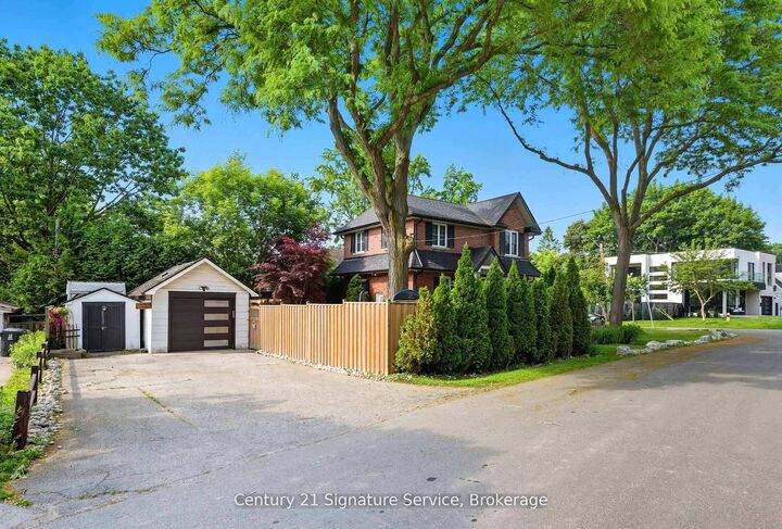 Property Photo: 33 McIntosh Avenue ON M8Y 3E1