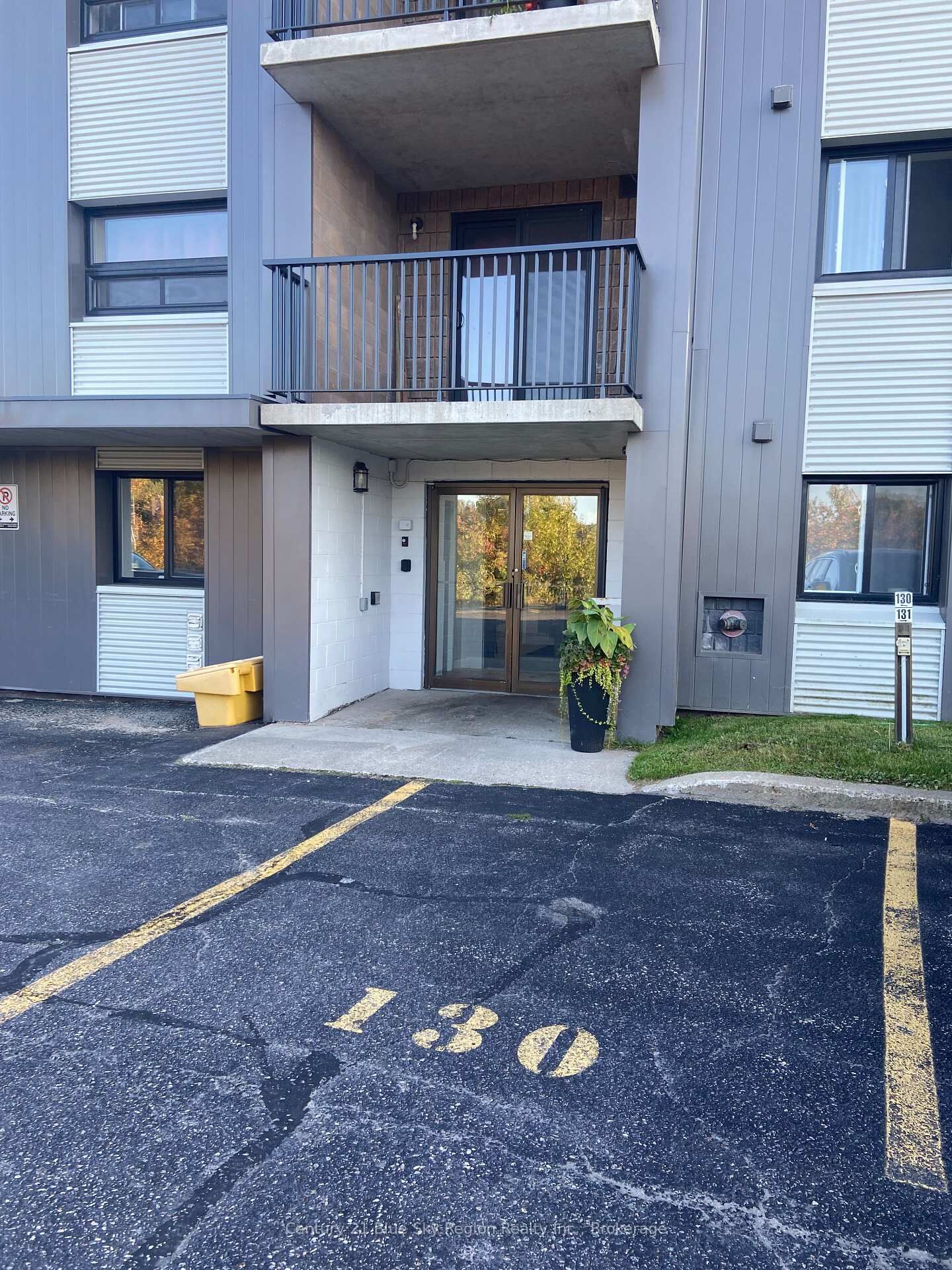 Property Photo:  330 Sixth Avenue W 109  ON P1B 9G1 