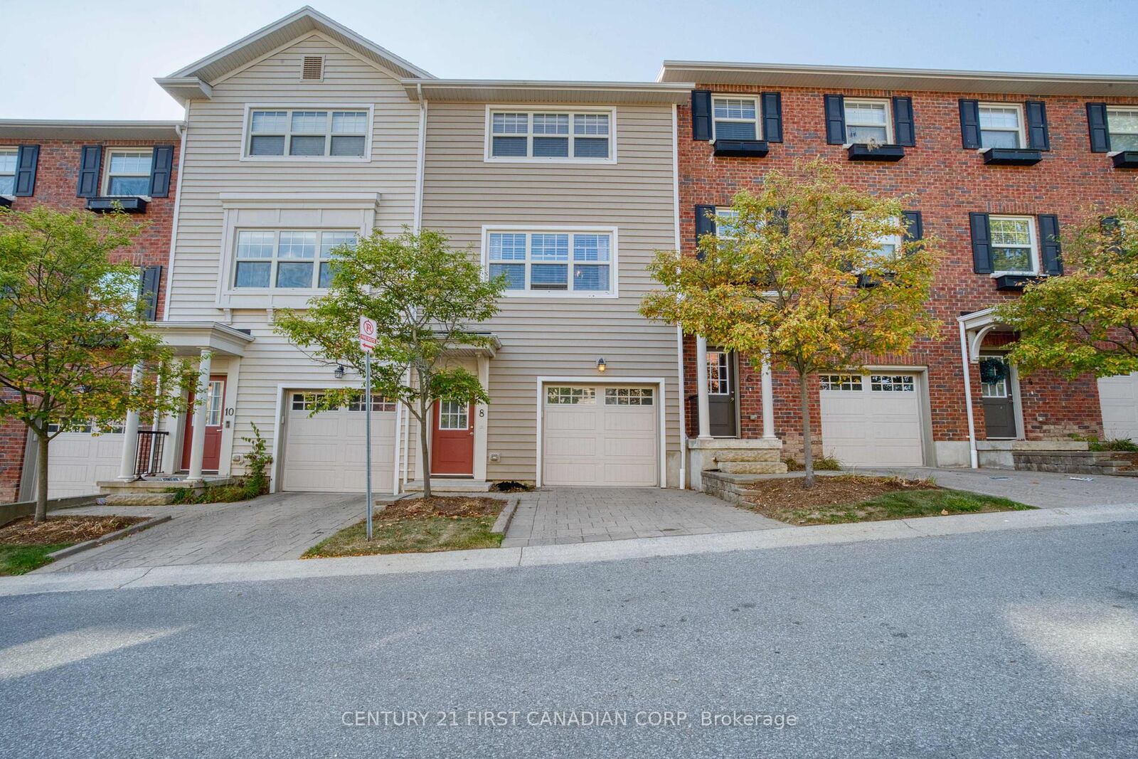 Property Photo:  1850 Beaverbrook Avenue 8  ON N6H 0G7 