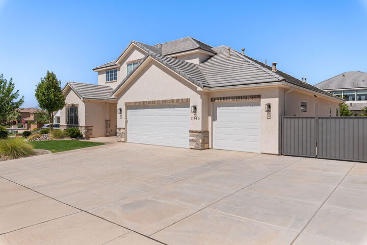 Property Photo:  2755 E 3530 S  UT 84790 