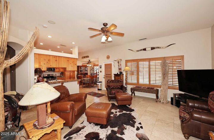Property Photo: 38725 N 16th Place AZ 85086
