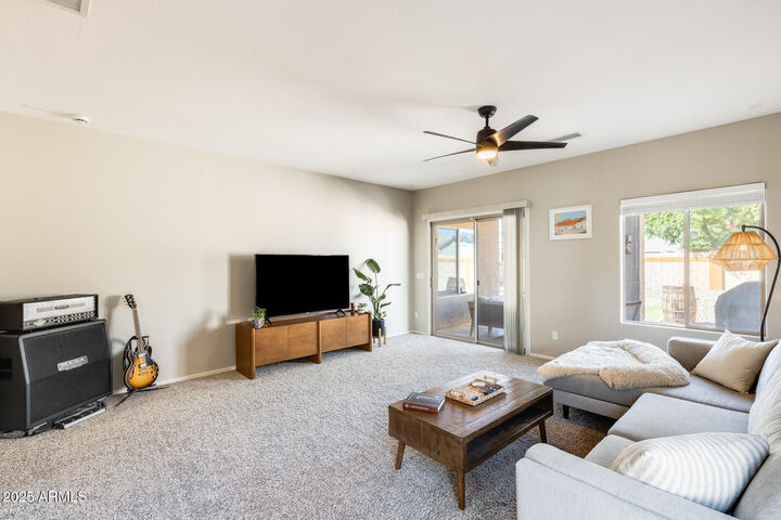 Property Photo:  550 E Goldmine Lane  AZ 85140 
