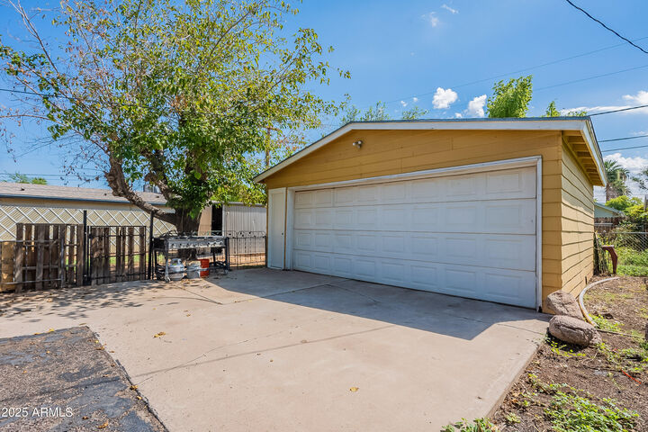 Property Photo:  1223 E Minnezona Avenue  AZ 85014 