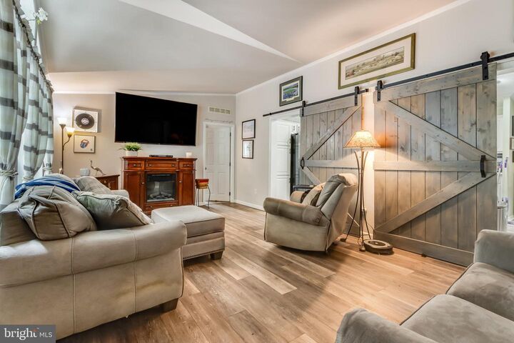 Property Photo: 33261 Oakwood Cove 50960 DE 19966