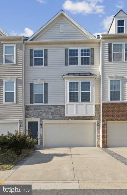 Property Photo:  24819 Mason Dale Terrace  VA 20152 
