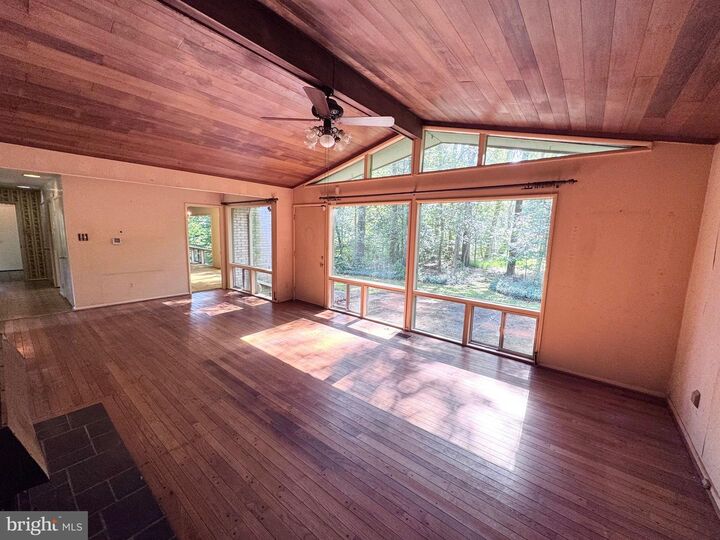 Property Photo: 3101 Cunningham Drive VA 22309