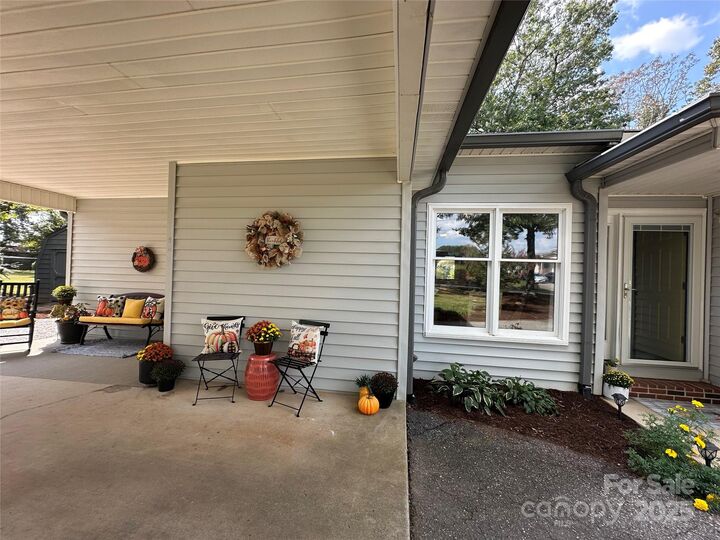 Property Photo:  102 Stephens Drive  NC 28655 