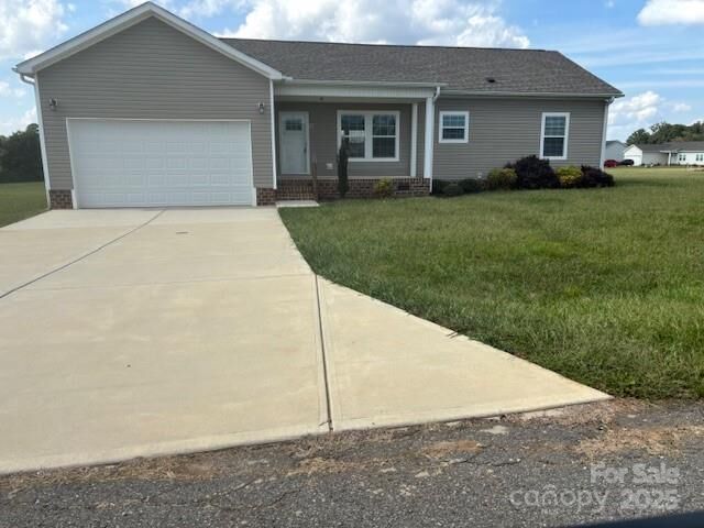 Property Photo:  136 Burleson Pointe  NC 27054