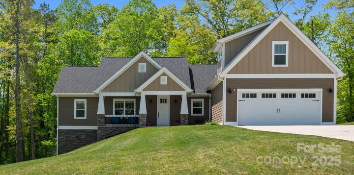 7 Grizzly Drive  Leicester NC 28748 photo
