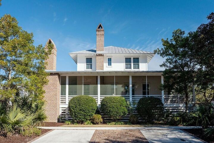Property Photo: 222 Haddrell Street SC 29464