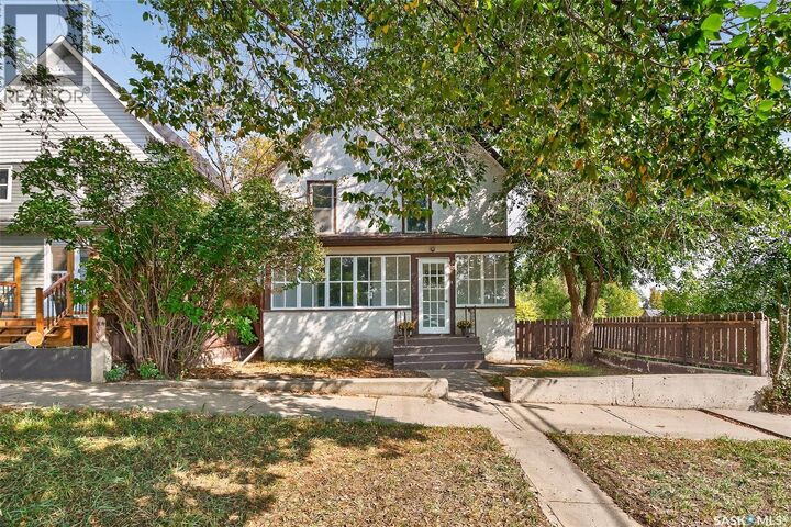 Property Photo:  827 Elgin Avenue  SK S6H 4G6 