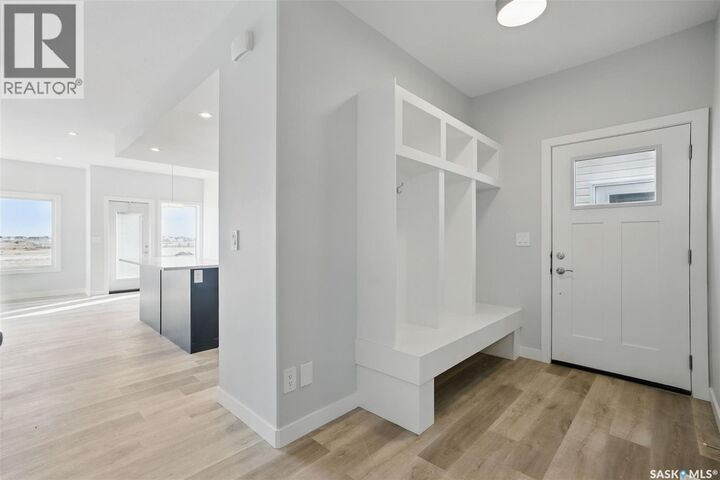 Property Photo:  230 Antonini Court  SK S7L 7P3 
