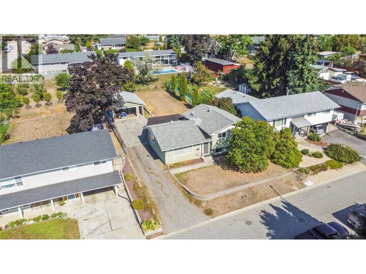 Property Photo: 2107 24 Avenue BC V1T 1L1