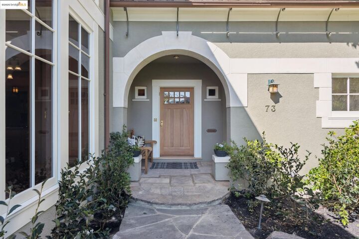 Property Photo:  73 Fairview Ave  CA 94610 