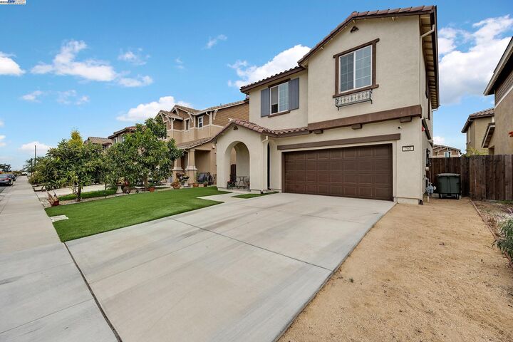 Property Photo: 268 Coolcrest Dr CA 94561