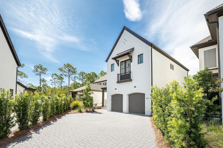 Property Photo: 429 Ridgewalk Circle FL 32459