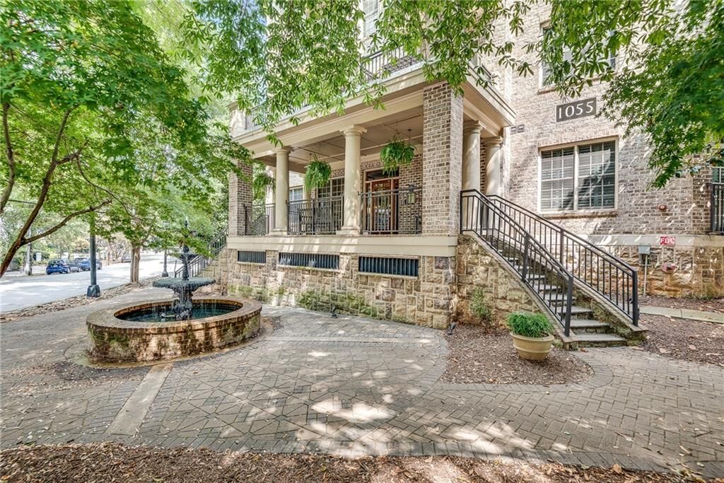 Property Photo:  1055 Piedmont Avenue NE 117  GA 30309 
