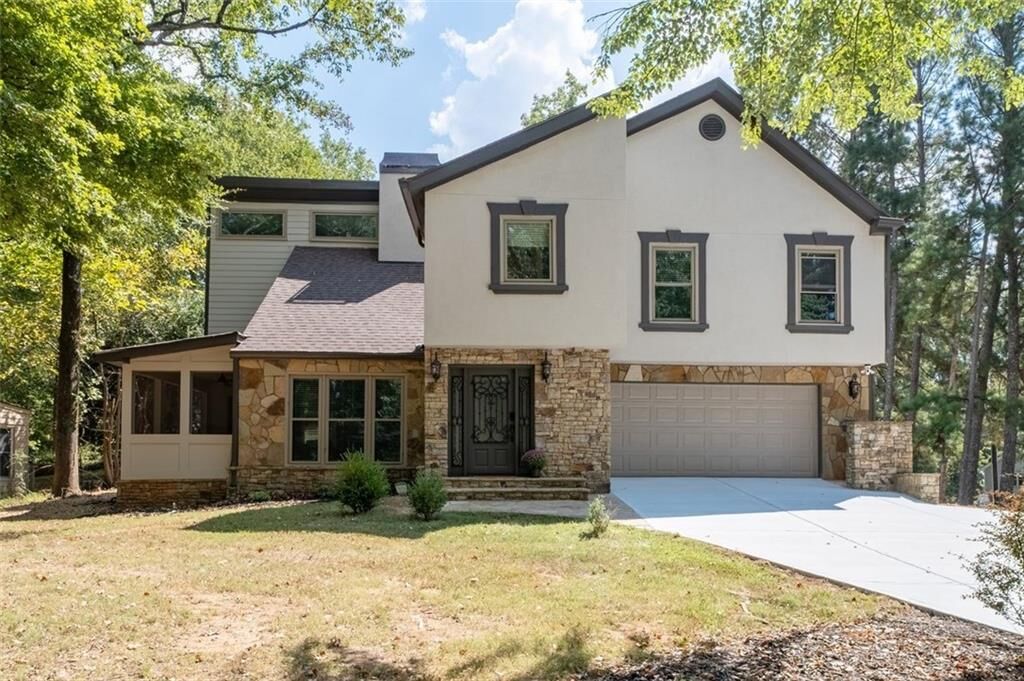 Property Photo: 5194 Sunburst Drive GA 30092