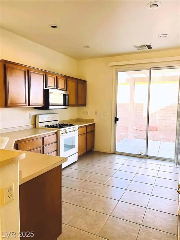 Property Photo: 3090 Harbor Heights Drive NV 89117