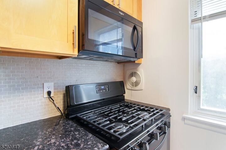 Property Photo: 806 Morris Tpke G6 NJ 07078