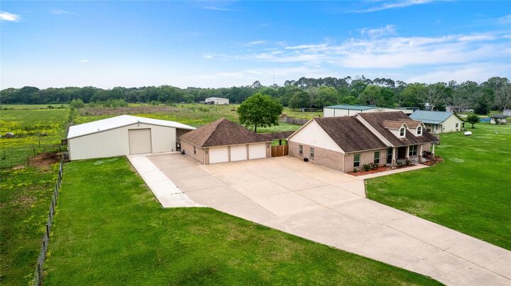 Property Photo:  2224 County Road 660B  TX 77534 