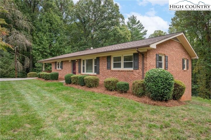 388 Brookwood Acres Drive  North Wilkesboro NC 28659 photo