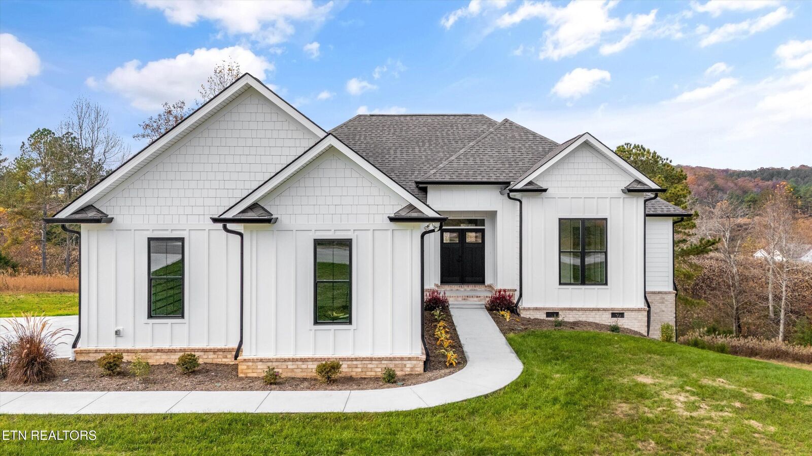 Property Photo:  717 Twin Lakes Drive  TN 37774 