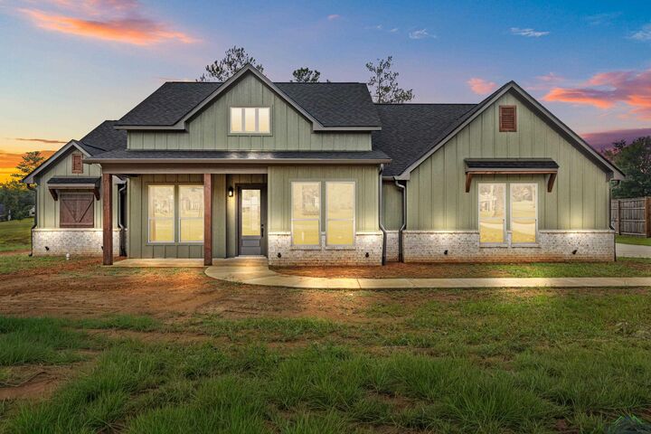 Property Photo:  2700 Kings Rd  TX 75672 