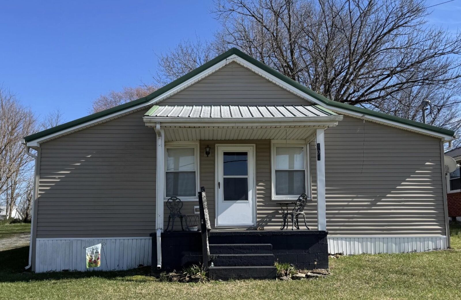 Property Photo:  104 Davis Street  KY 42718 
