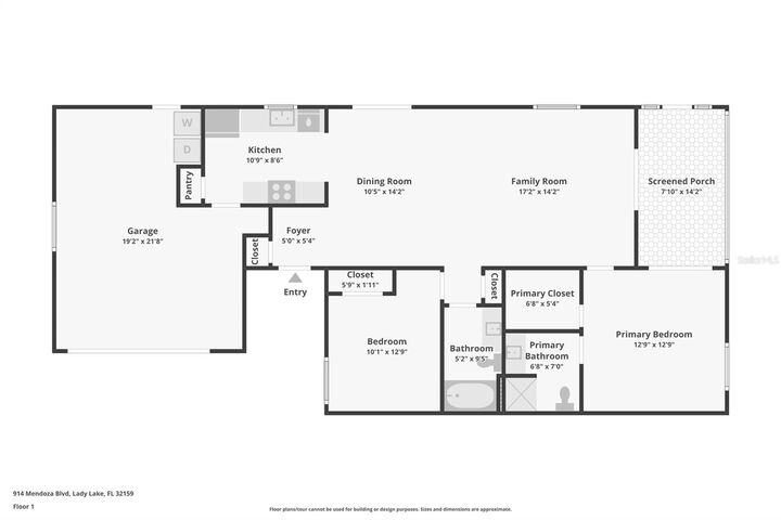 Property Photo: 914 Mendoza Boulevard FL 32159