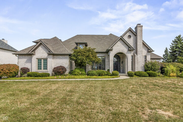 Property Photo: 2444 Laurel Lake Boulevard IN 46032
