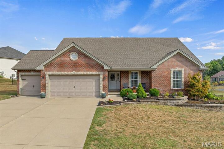 419 Gnarlyvine Court  Washington MO 63090 photo