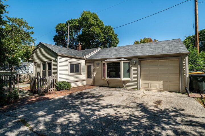 744 N 115 St  Wauwatosa WI 53226 photo