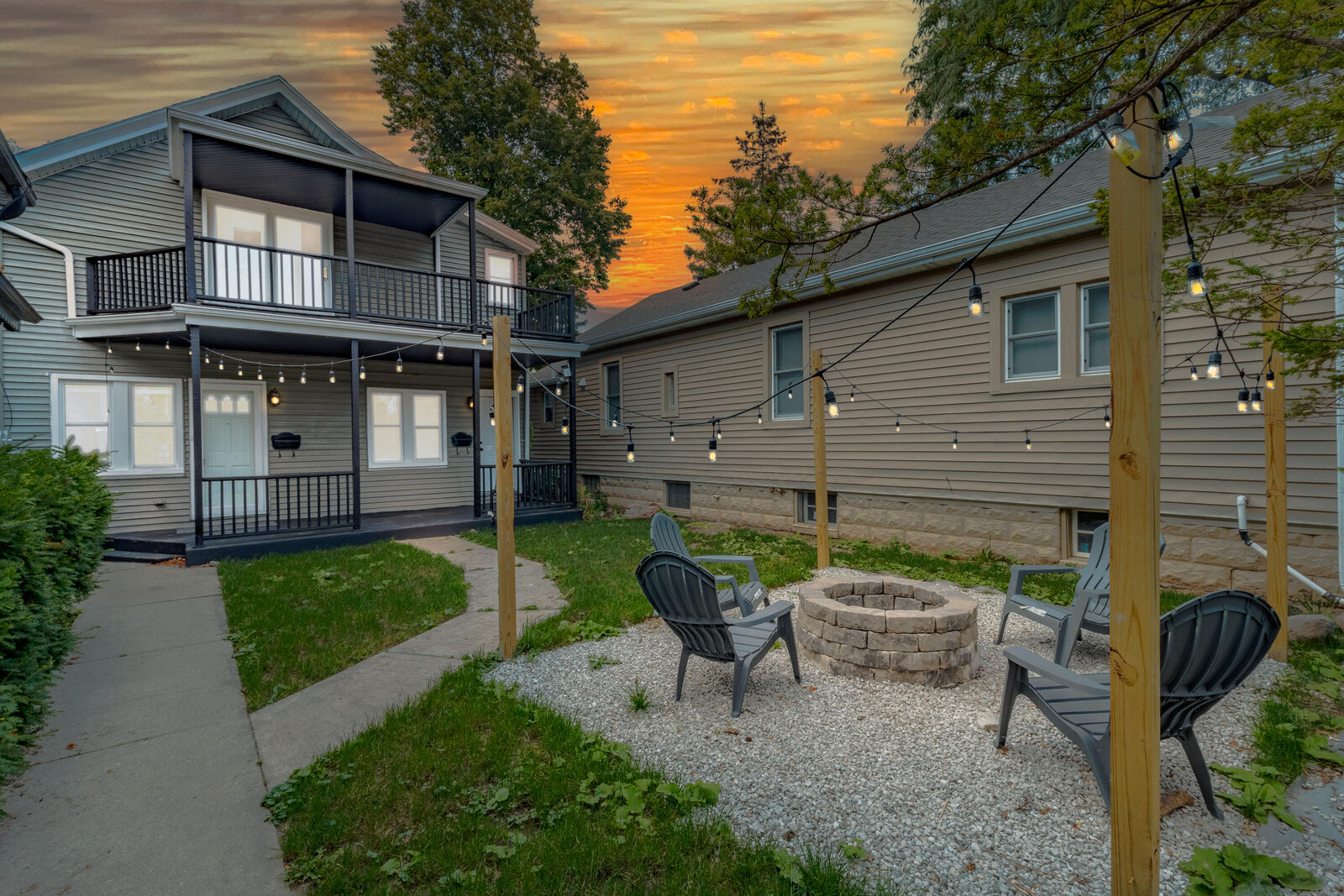 Property Photo:  1028 E Potter Ave 1028A  WI 53207 