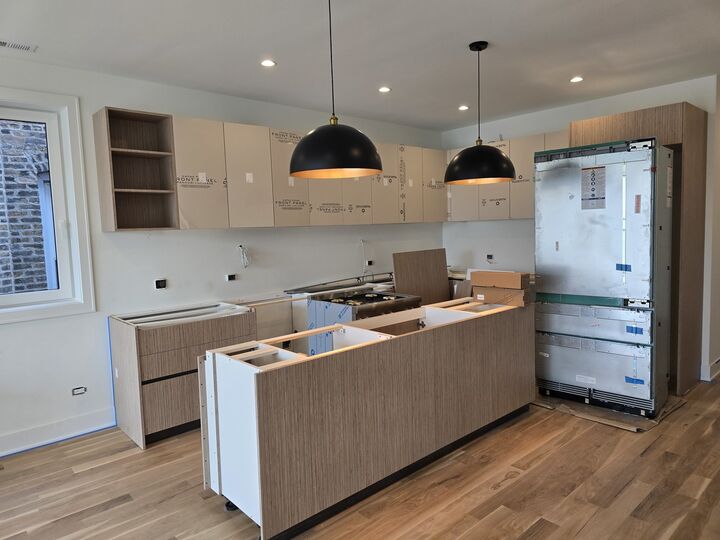 Property Photo:  1325 N Artesian Avenue Ph  IL 60622 