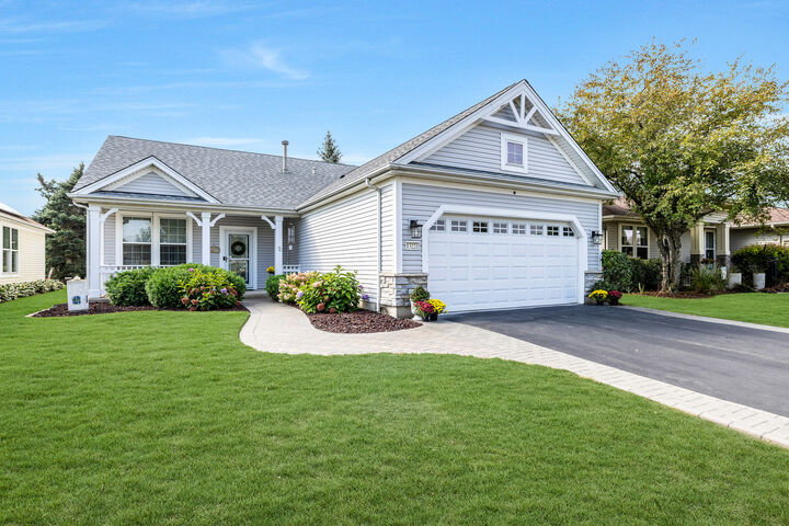 13221 Stratford Lane  Huntley IL 60142 photo