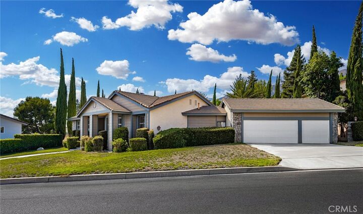 Property Photo:  2421 Cliff Road  CA 91784 