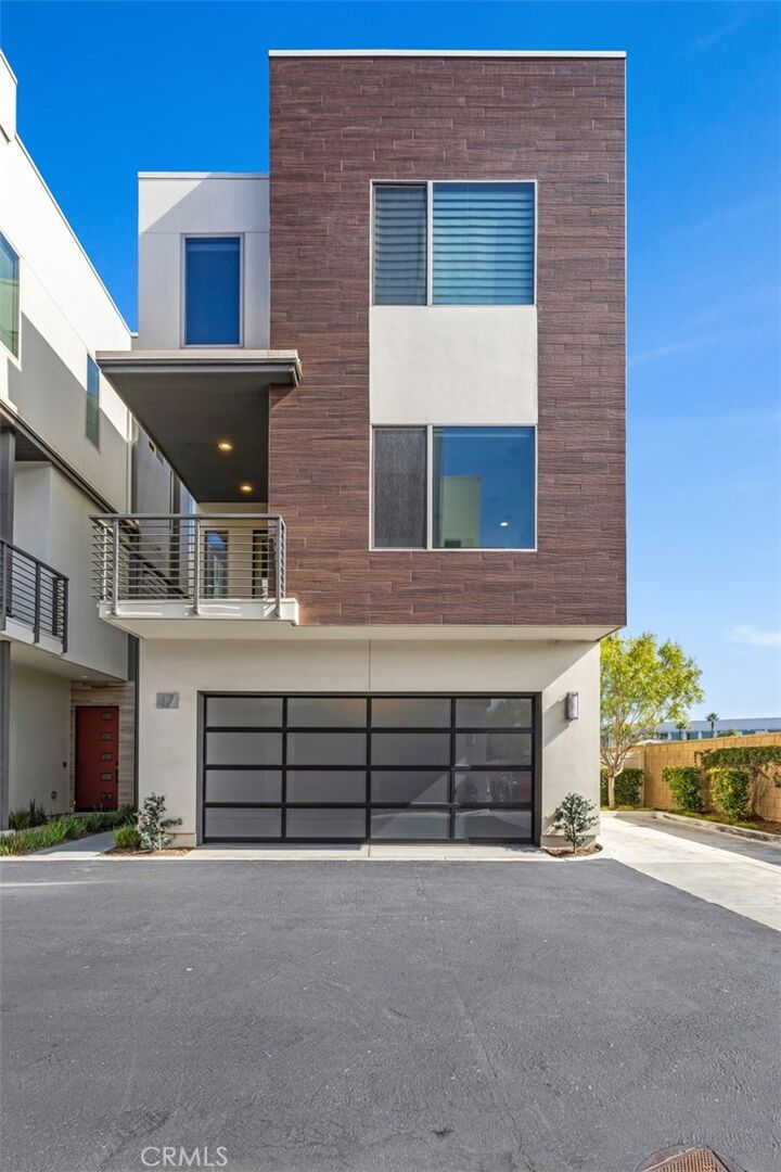 Property Photo: 47 Ebb Tide Circle CA 92663