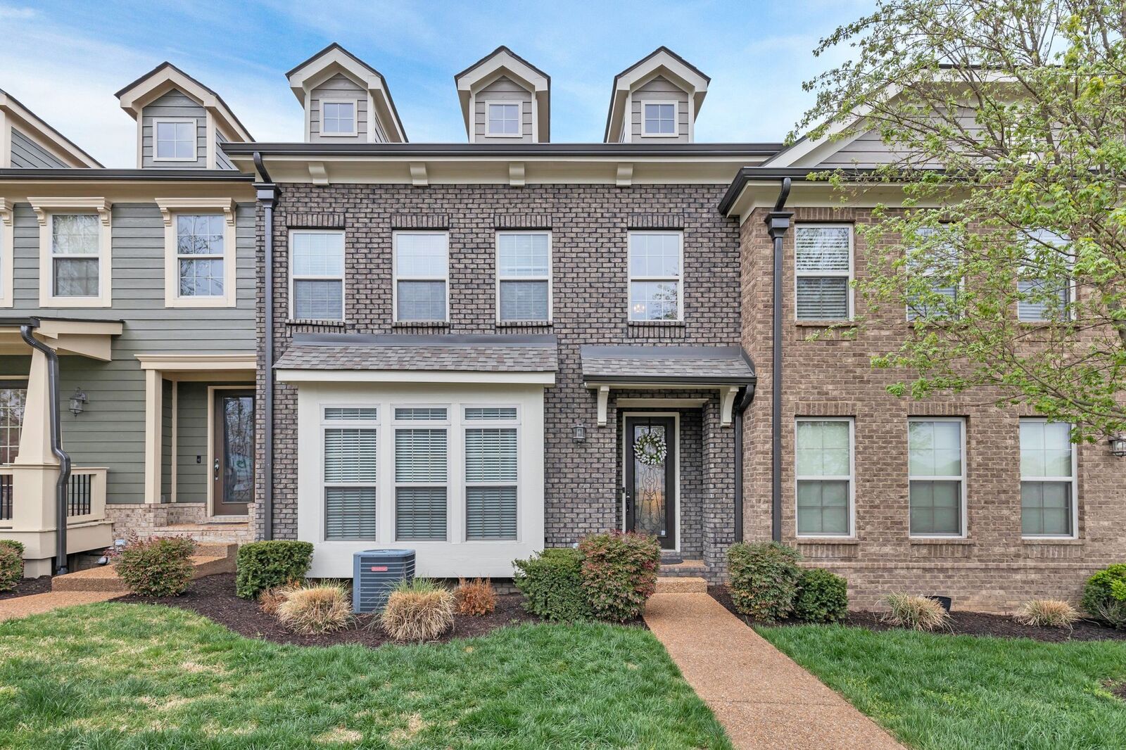 Property Photo:  811 Silkwood Dr  TN 37221 