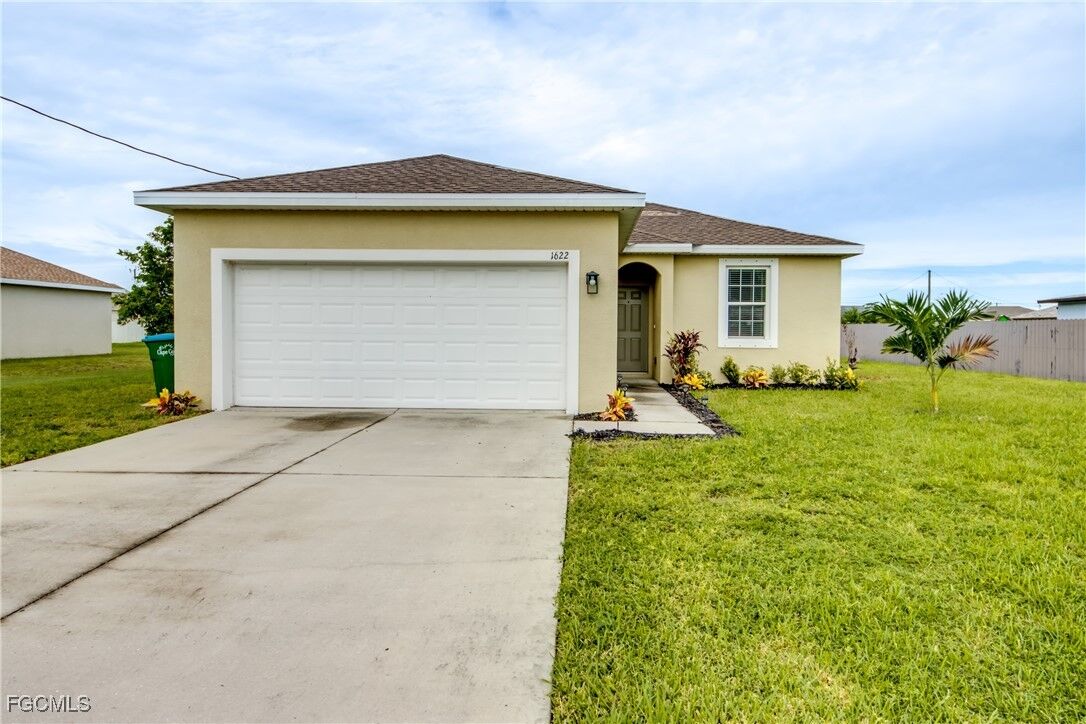 Property Photo: 1622 SW 16th Court FL 33991