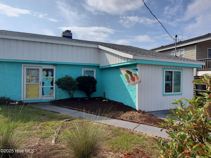 105 W Avalon Drive  Kill Devil Hills NC 27948 photo