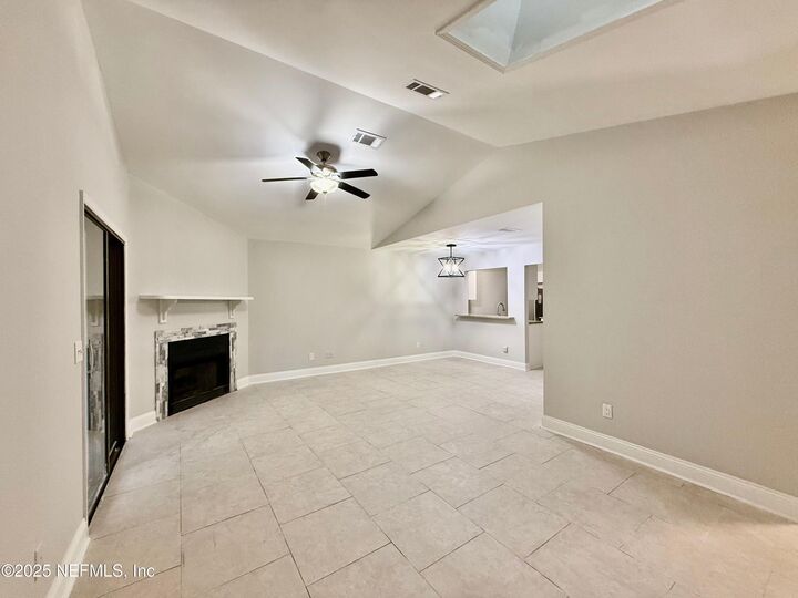 Property Photo: 3801 Crown Point Road 1074 FL 32257